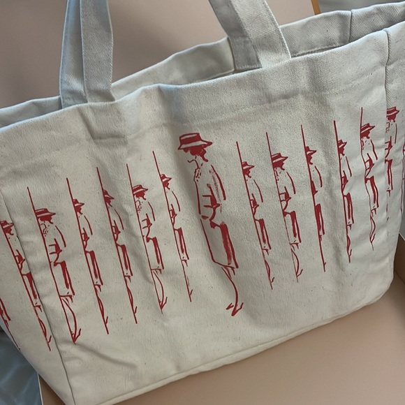 🇨🇦SALE‼️‼️CHANEL Mademoiselle Prive Tokyo Tote👜LTD edition - Picture 5 of 13